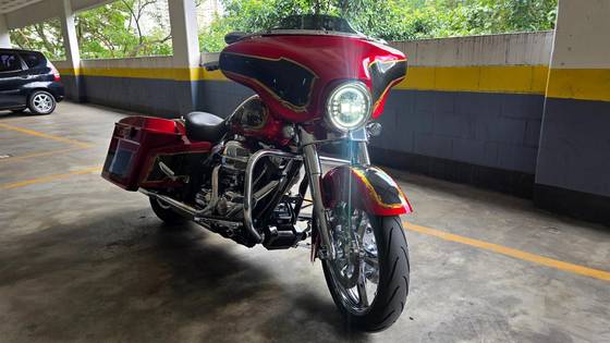 HARLEY-DAVIDSON STREET GLIDE HARLEY-DAVIDSON STREET GLIDE